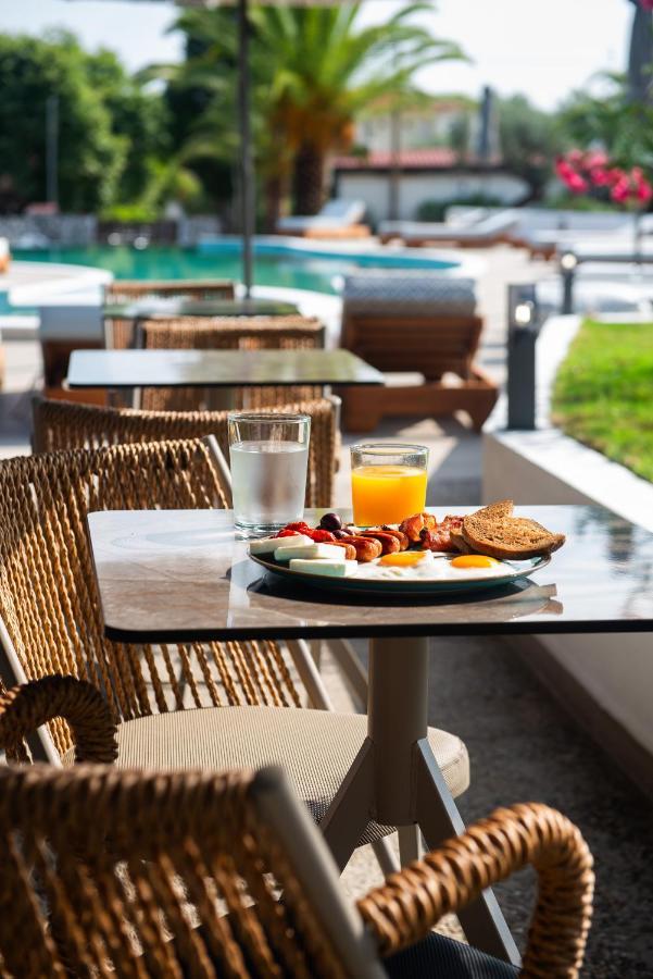 Aparthotel Domus Hospitality Vourvourou Exterior foto
